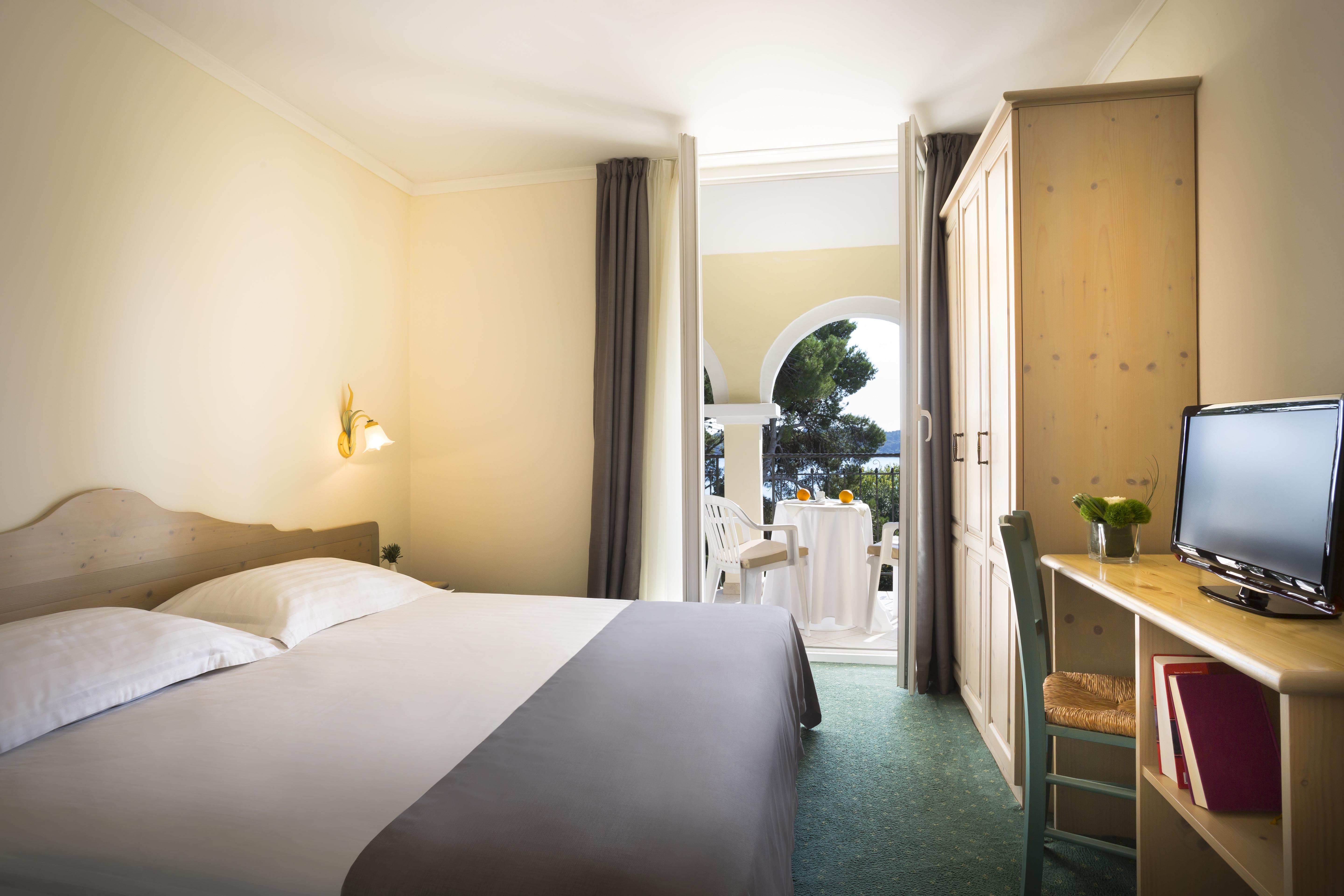 Maistra Select Island Hotel Katarina Ρόβινι Εξωτερικό φωτογραφία