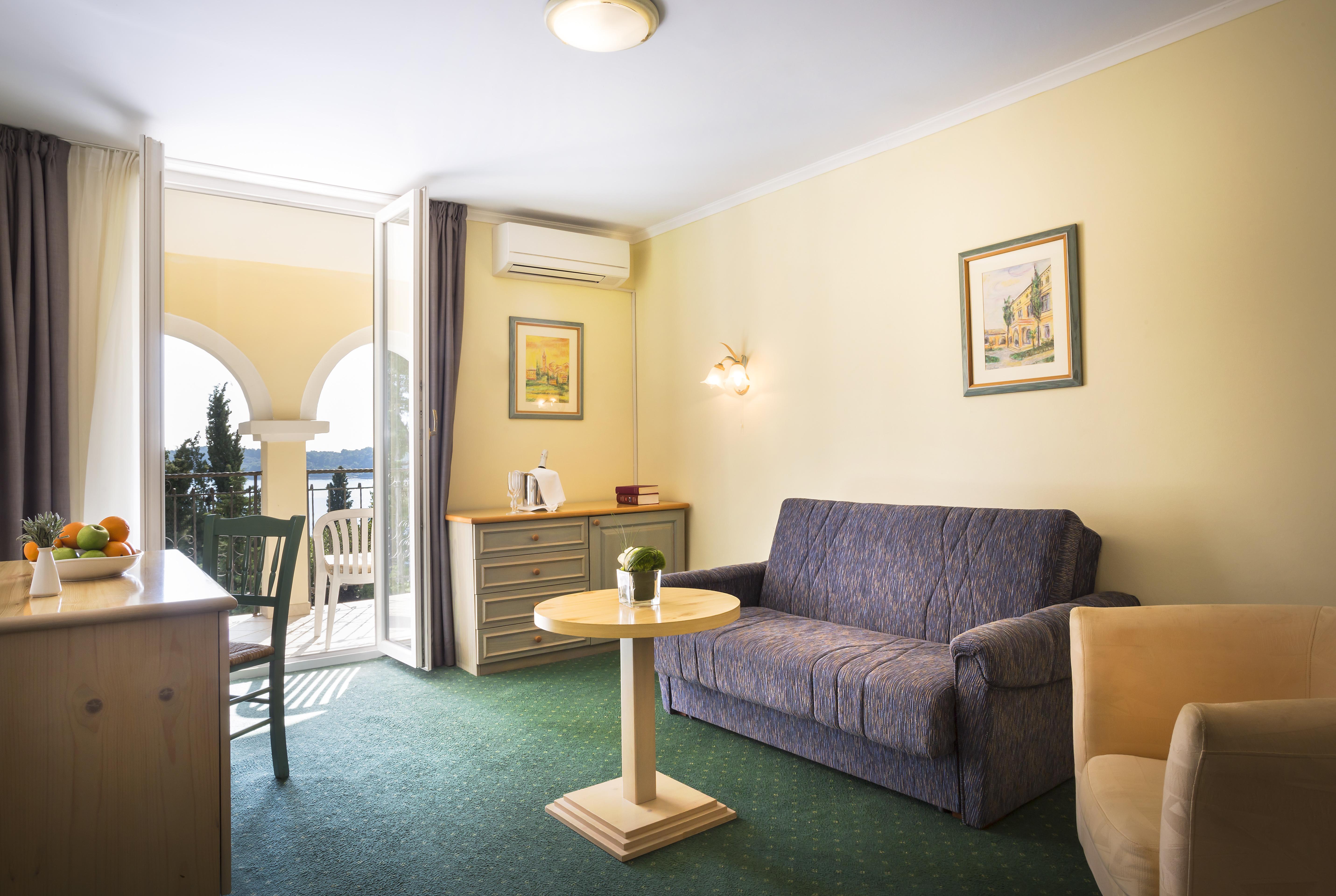 Maistra Select Island Hotel Katarina Ρόβινι Εξωτερικό φωτογραφία