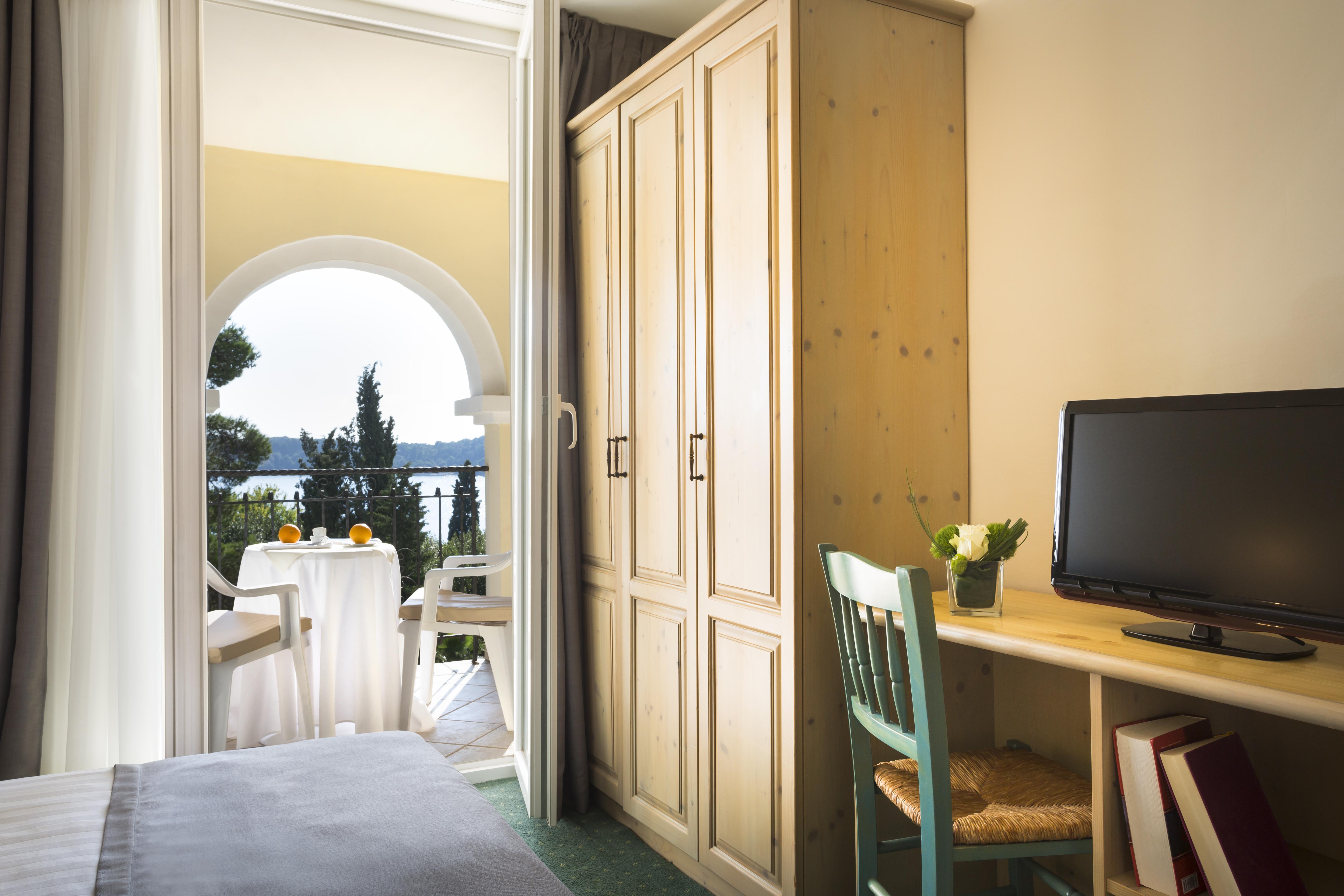 Maistra Select Island Hotel Katarina Ρόβινι Εξωτερικό φωτογραφία